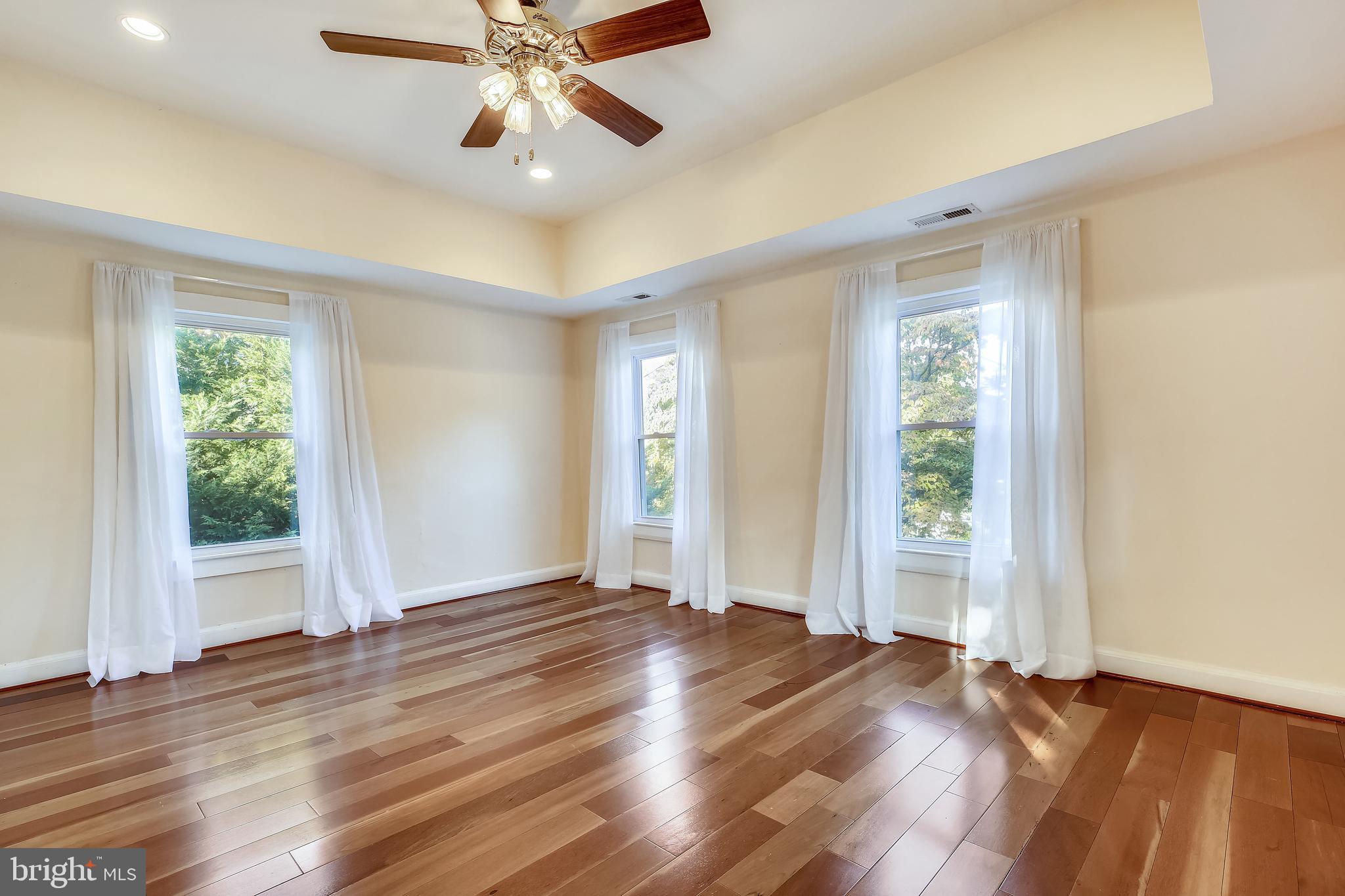 411 Baltimore Road Rockville, MD 20850 - Photo 20 of 48 Primary Suite*Tall-Ceilings*Closet Built-Ins !