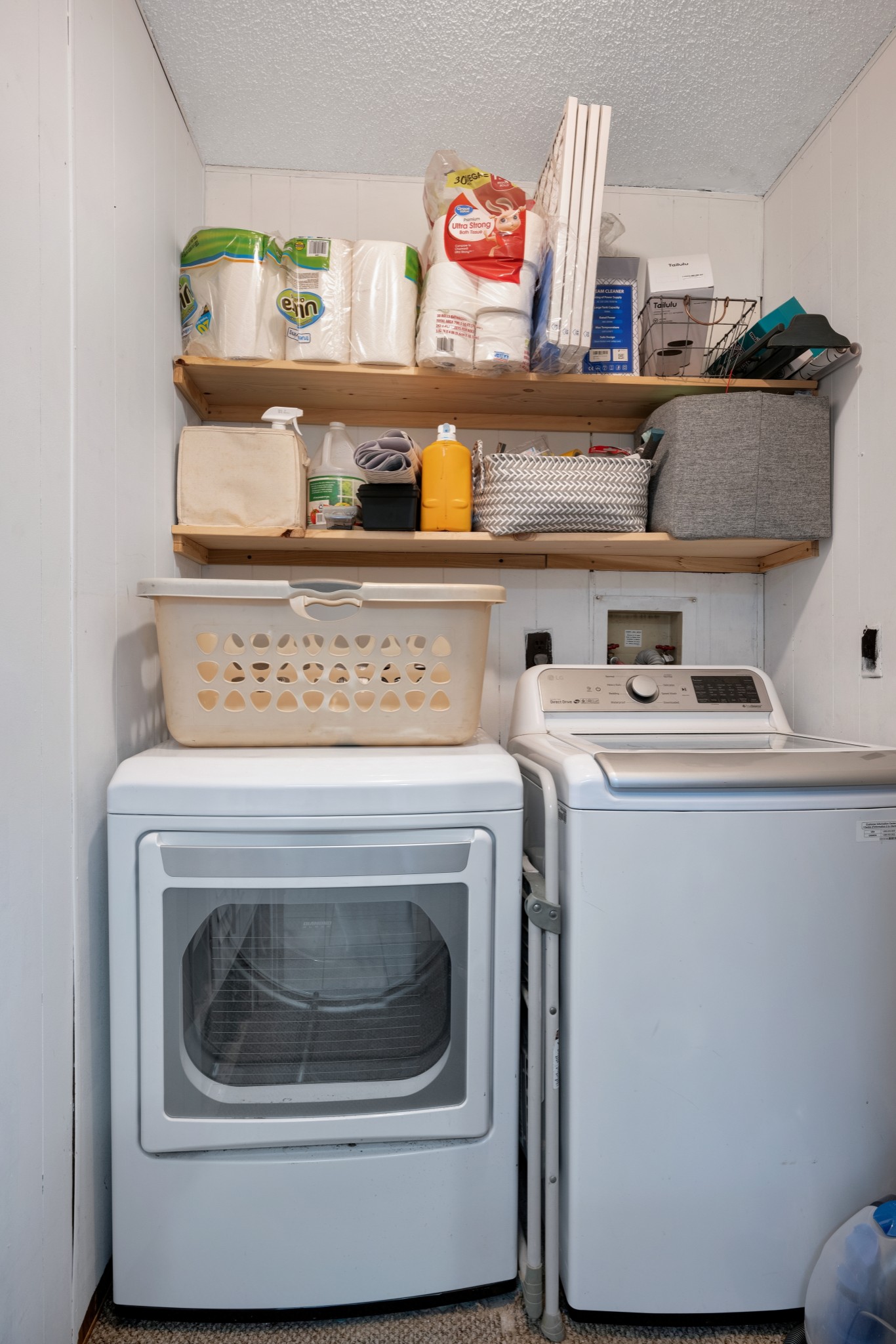 1169 Saddle Tree Road Ashland City, TN 37015 - Photo 16 of 29 a utility room with washer and dryer