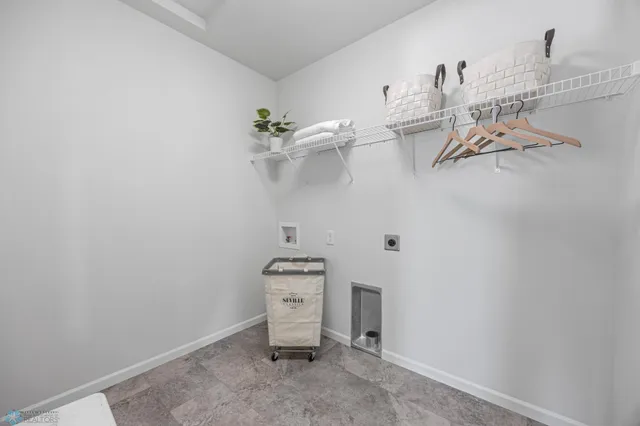 $617,500 | 603 Lorraine Way, Colfax, ND 58018