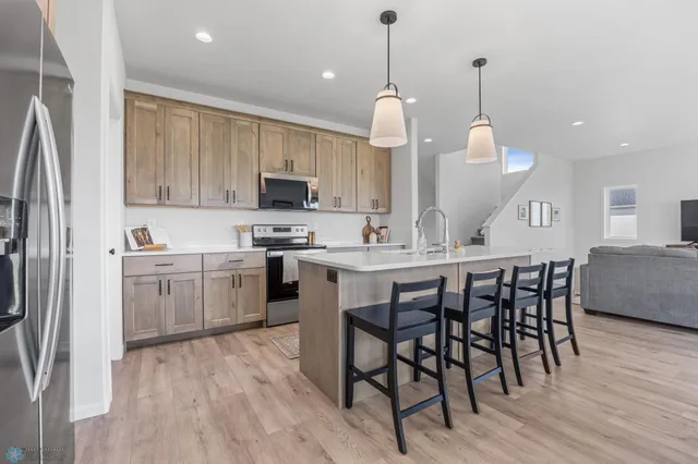 $617,500 | 603 Lorraine Way, Colfax, ND 58018