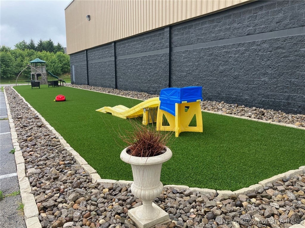 1213 Oakes Way Georgetown, IN 47122 - Photo 19 of 80