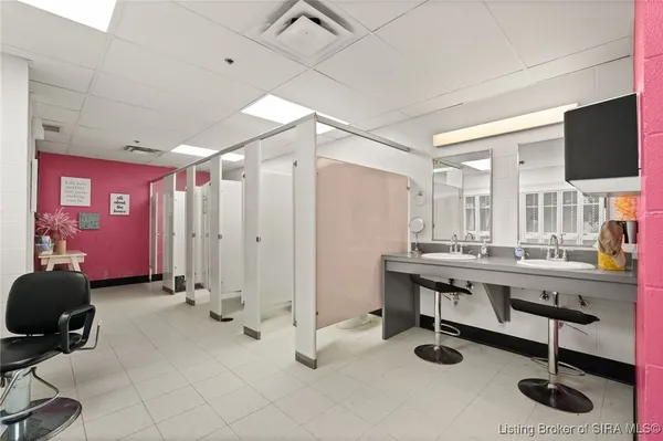 $1,495,000 | 1213 Oakes Way, Georgetown, IN 47122