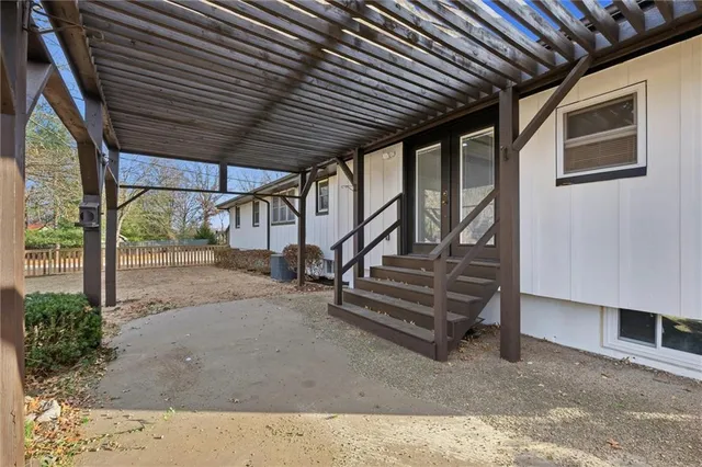 $337,500 | 11408 East 65th Terrace, Raytown, MO 64133