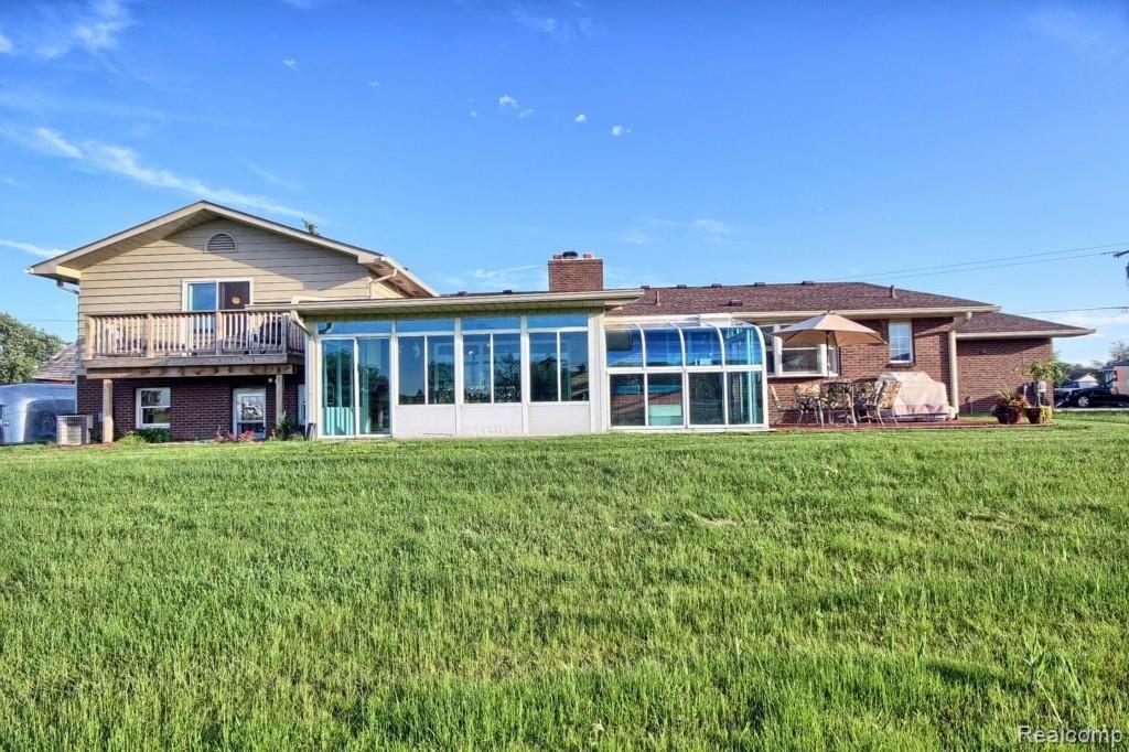 6555 Labo Road South Rockwood, MI 48179 - Photo 2 of 21 Rear.jpg