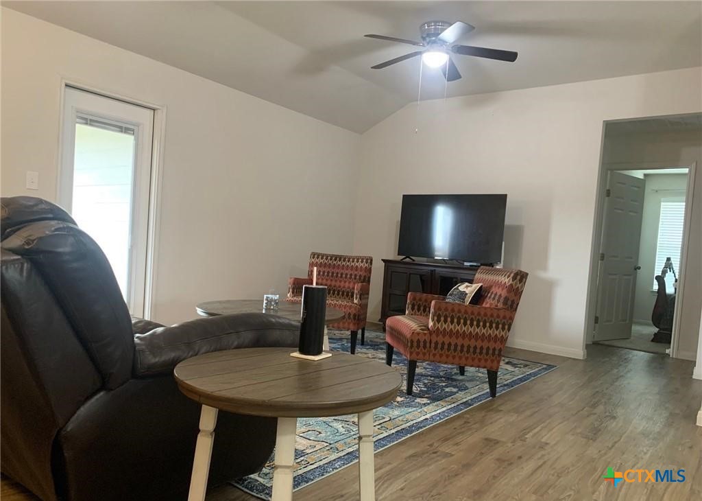 3601 Hanselman Road Victoria, TX 77901 - Photo 3 of 20
