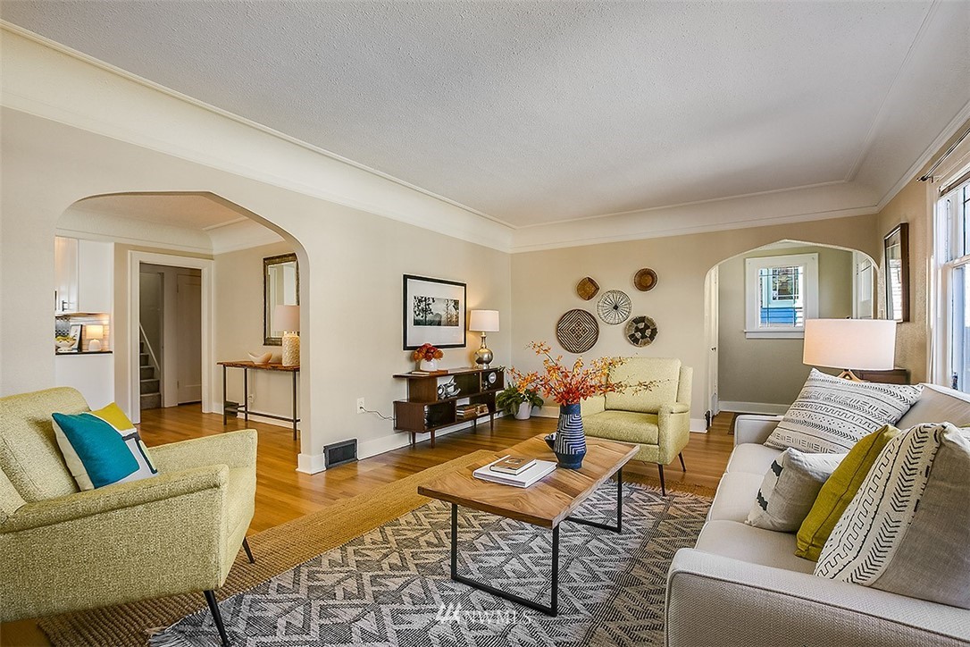 935 North 83rd Street Seattle, WA 98103 - Photo 3 of 30 Gallery Image 3