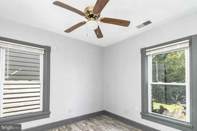 a close view of a chairs