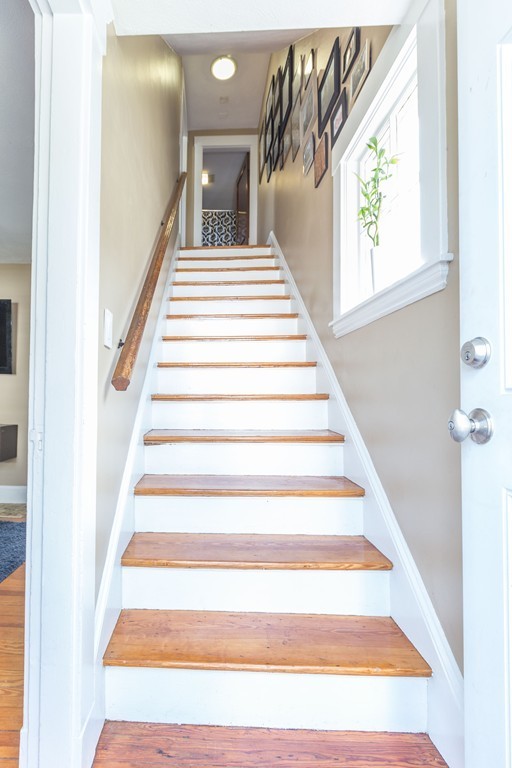 47 Leonard Road Melrose, MA 02176 - Photo 7 of 12 Gallery Image 7