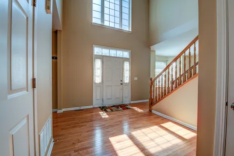 $4,000 | 860 Spring Creek Circle, Naperville, IL 60565