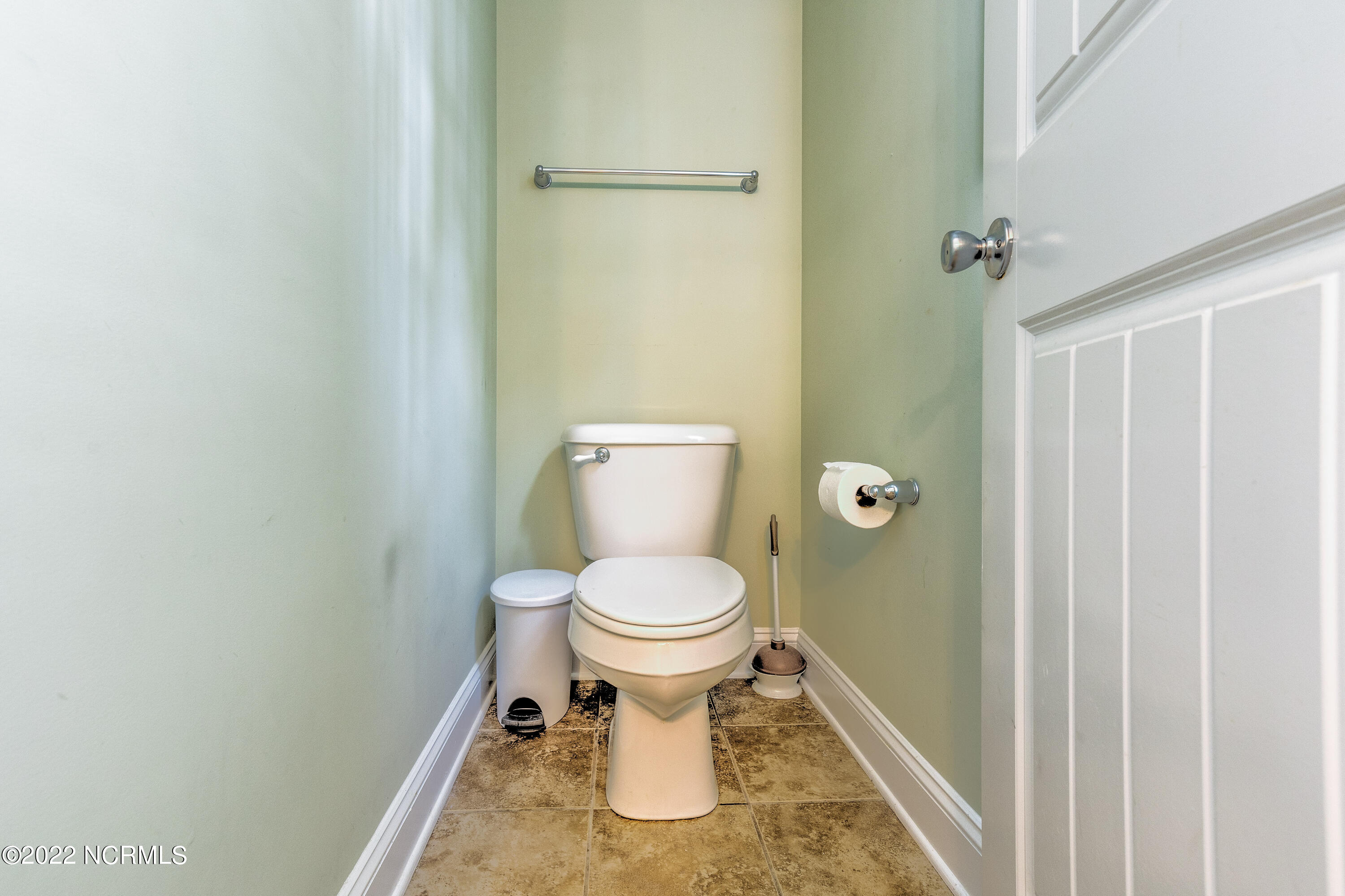 355 Barrington Ridge Bogue, NC 28570 - Photo 18 of 30 Primary Bathroom