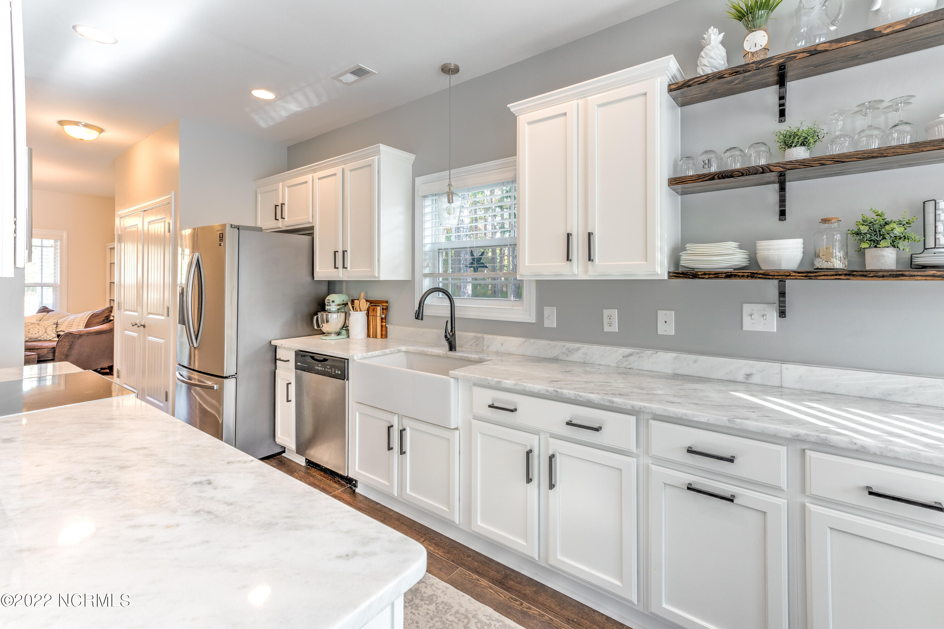 355 Barrington Ridge Bogue, NC 28570 - Photo 6 of 30 Kitchen