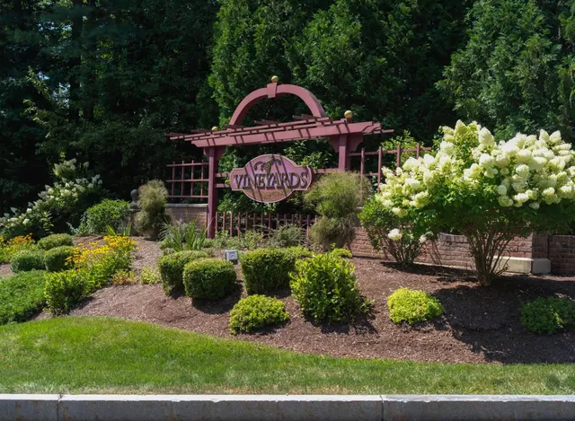 $439,500 | 3 Cabernet Drive, Unit 3, Concord, NH 03303