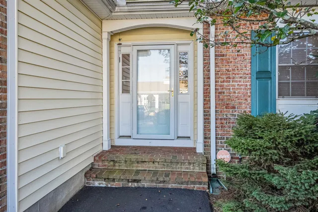 $439,500 | 3 Cabernet Drive, Unit 3, Concord, NH 03303