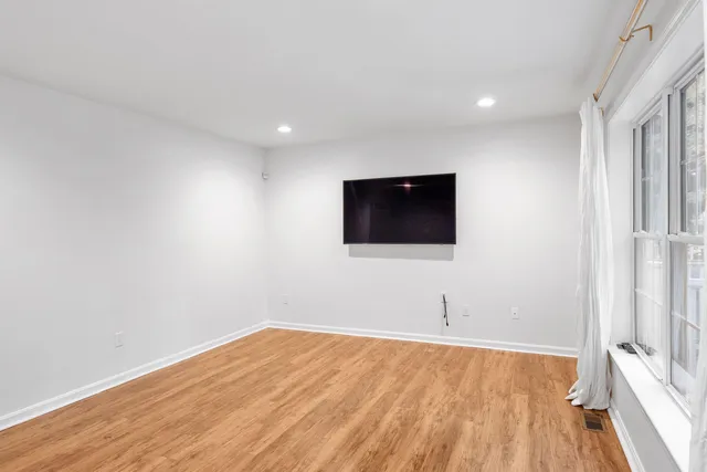 $439,500 | 3 Cabernet Drive, Unit 3, Concord, NH 03303