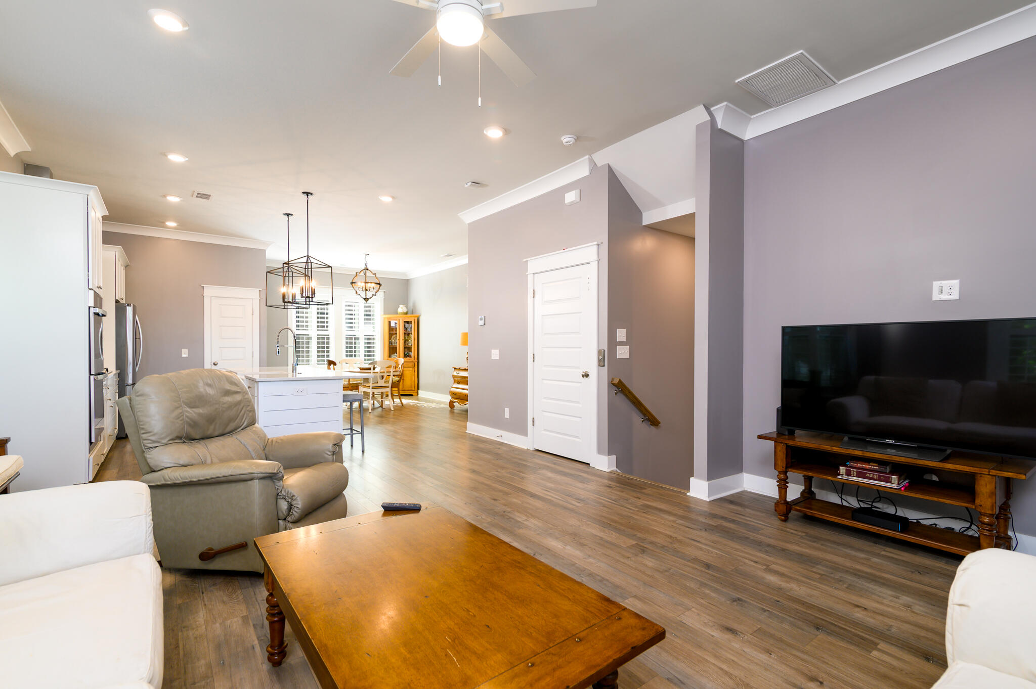 1646 Florentia Street Mount Pleasant, SC 29464 - Photo 6 of 37 1646 Florentia - 13 - CMG