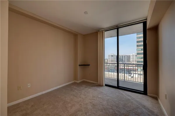 $2,300 | 3040 Peachtree Road, Unit 813, Atlanta, GA 30305