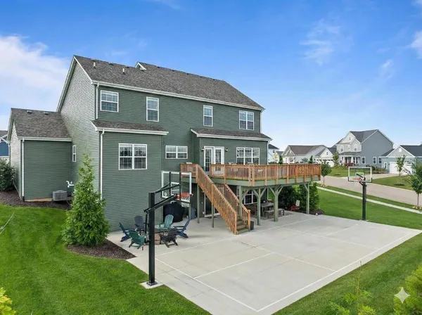 $1,035,000 | 565 North Boulder Ridge Drive, Lake Geneva, WI 53147