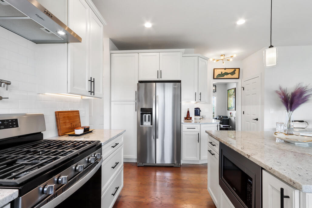 565 North Boulder Ridge Drive Lake Geneva, WI 53147 - Photo 20 of 83 Stainless Appliances