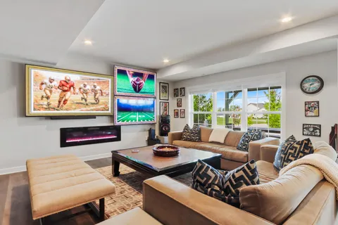 $1,090,000 | 565 North Boulder Ridge Drive, Lake Geneva, WI 53147