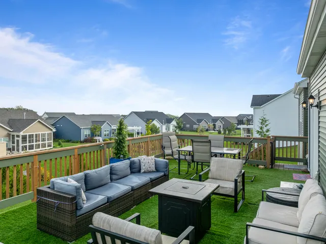 $1,090,000 | 565 North Boulder Ridge Drive, Lake Geneva, WI 53147