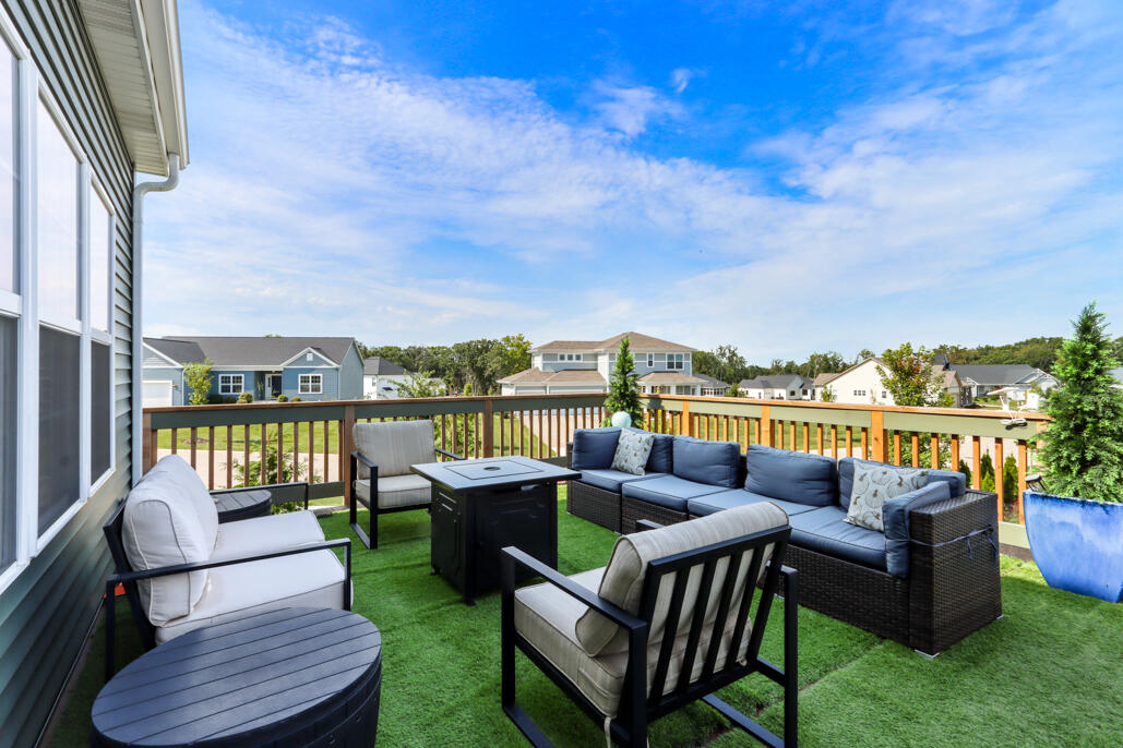 565 North Boulder Ridge Drive Lake Geneva, WI 53147 - Photo 37 of 76 Expanded Deck