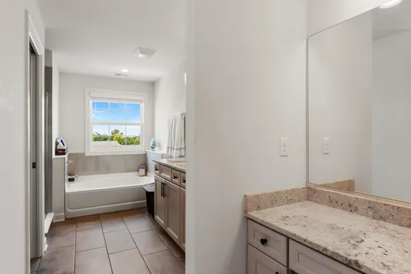 $1,035,000 | 565 North Boulder Ridge Drive, Lake Geneva, WI 53147