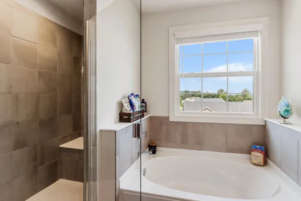 $1,035,000 | 565 North Boulder Ridge Drive, Lake Geneva, WI 53147