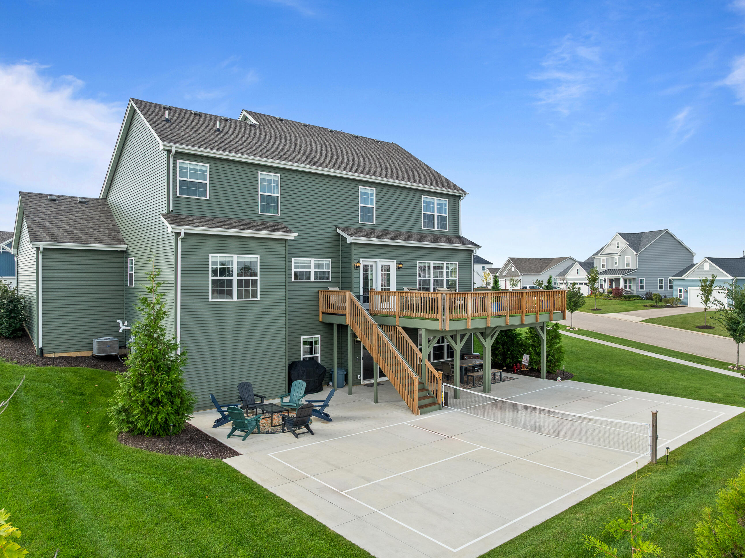 565 North Boulder Ridge Drive Lake Geneva, WI 53147 - Photo 5 of 76 Welcome to 3 Levels of Spaciousness