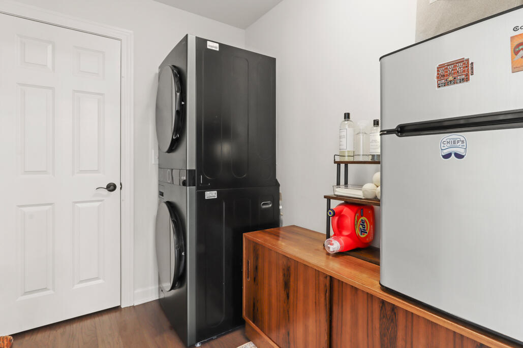 565 North Boulder Ridge Drive Lake Geneva, WI 53147 - Photo 51 of 76 Full Size Washer/Dryer