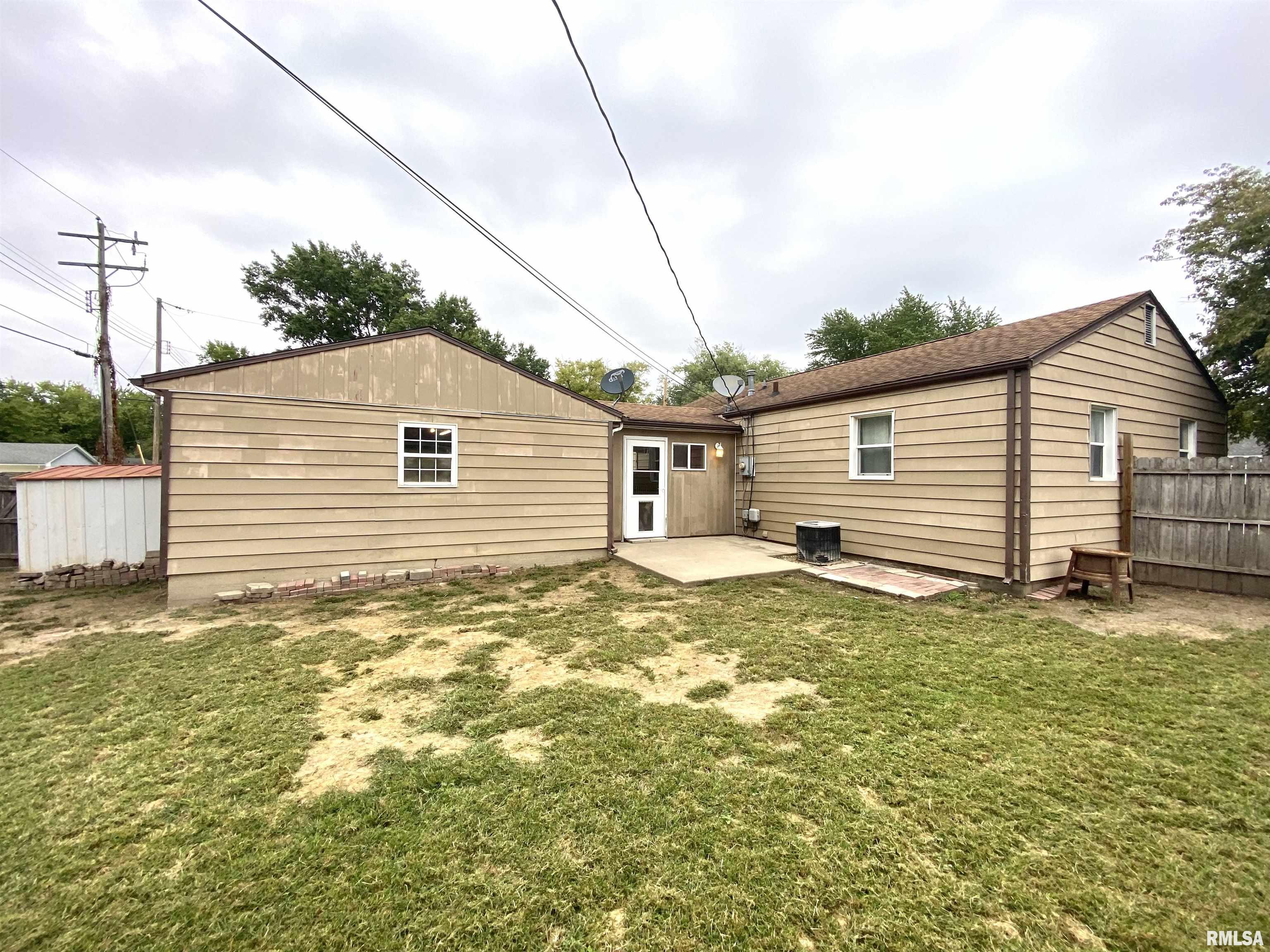 1311 Johnson Lane Springfield, IL 62702 - Photo 15 of 16 Gallery Image 15