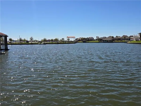 $2,500 | 1776 Marina Drive, Slidell, LA 70458