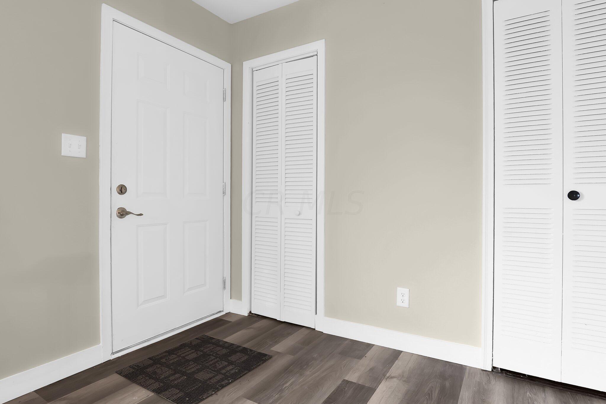 5322 Newport Road Columbus, OH 43232 - Photo 3 of 26 4-web-or-mls-5322-newport-rd