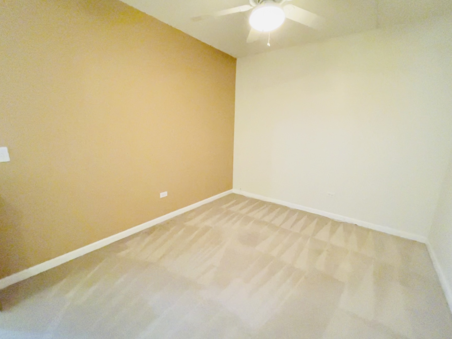 601 West Rand Road, Unit 315 Arlington Heights, IL 60004 - Photo 9 of 12 a view of an empty room