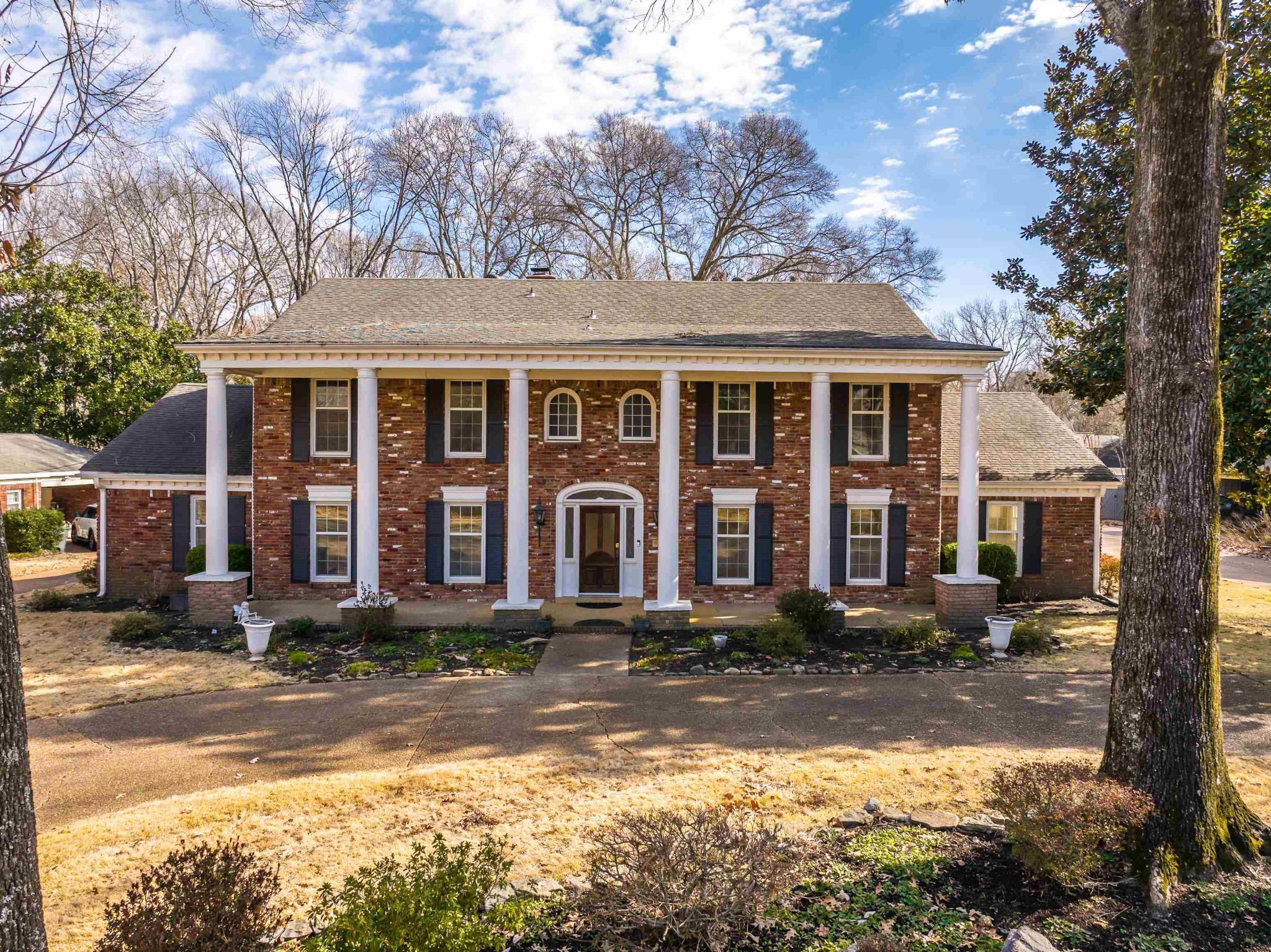 2072 Kirby Road Memphis, TN 38119 - Photo 3 of 38 Gallery Image 3