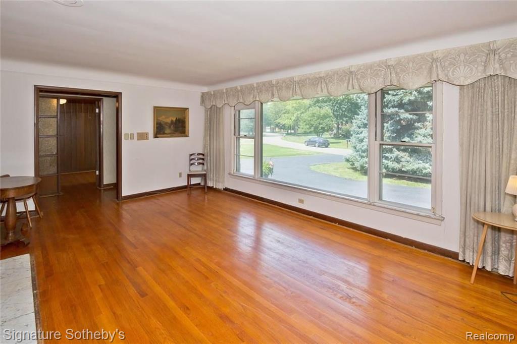 17531 Ramsgate Drive Lathrup Village, MI 48076 - Photo 4 of 37