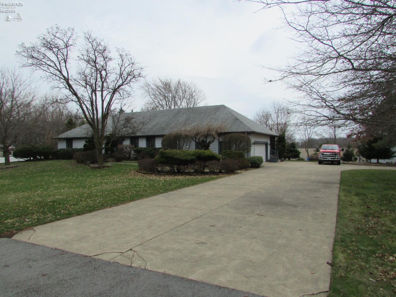 6618 Portland Road Sandusky, OH 44870 - Photo 2 of 24 Gallery Image 2