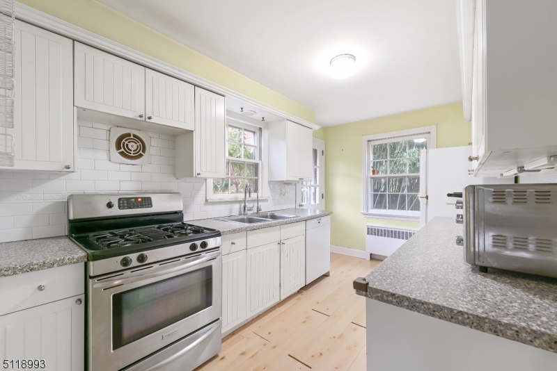 27 Corey Lane Mendham, NJ 07945 - Photo 12 of 19