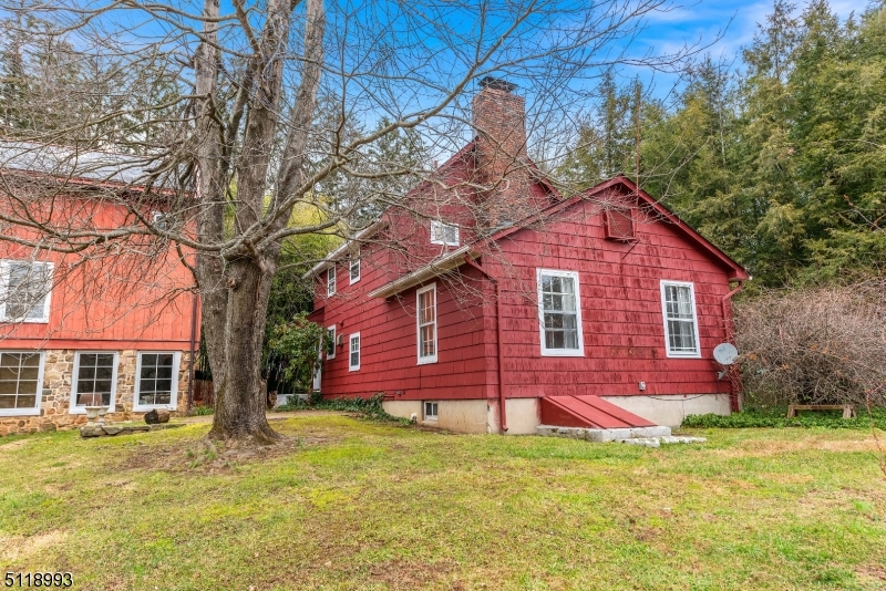 27 Corey Lane Mendham, NJ 07945 - Photo 3 of 19