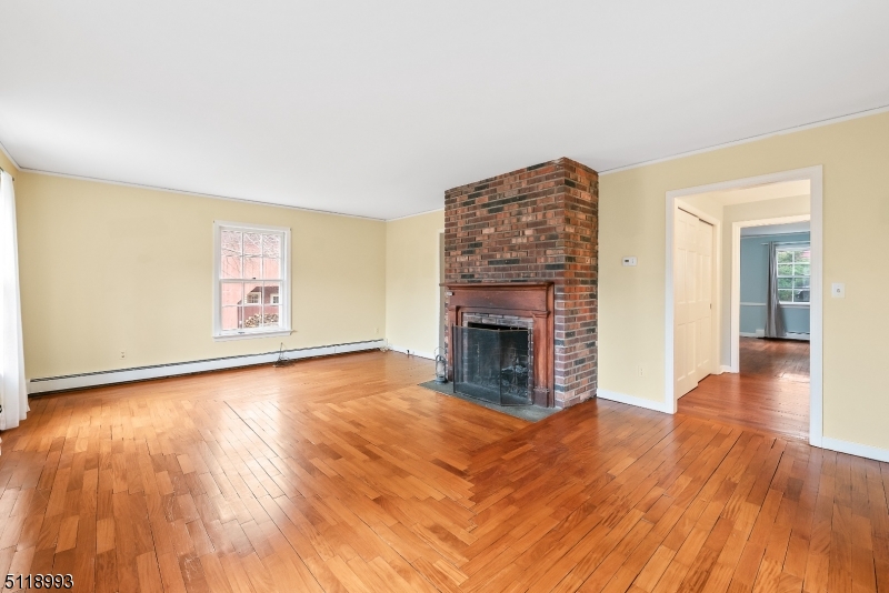 27 Corey Lane Mendham, NJ 07945 - Photo 6 of 19