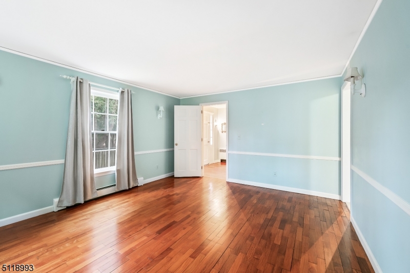 27 Corey Lane Mendham, NJ 07945 - Photo 10 of 19