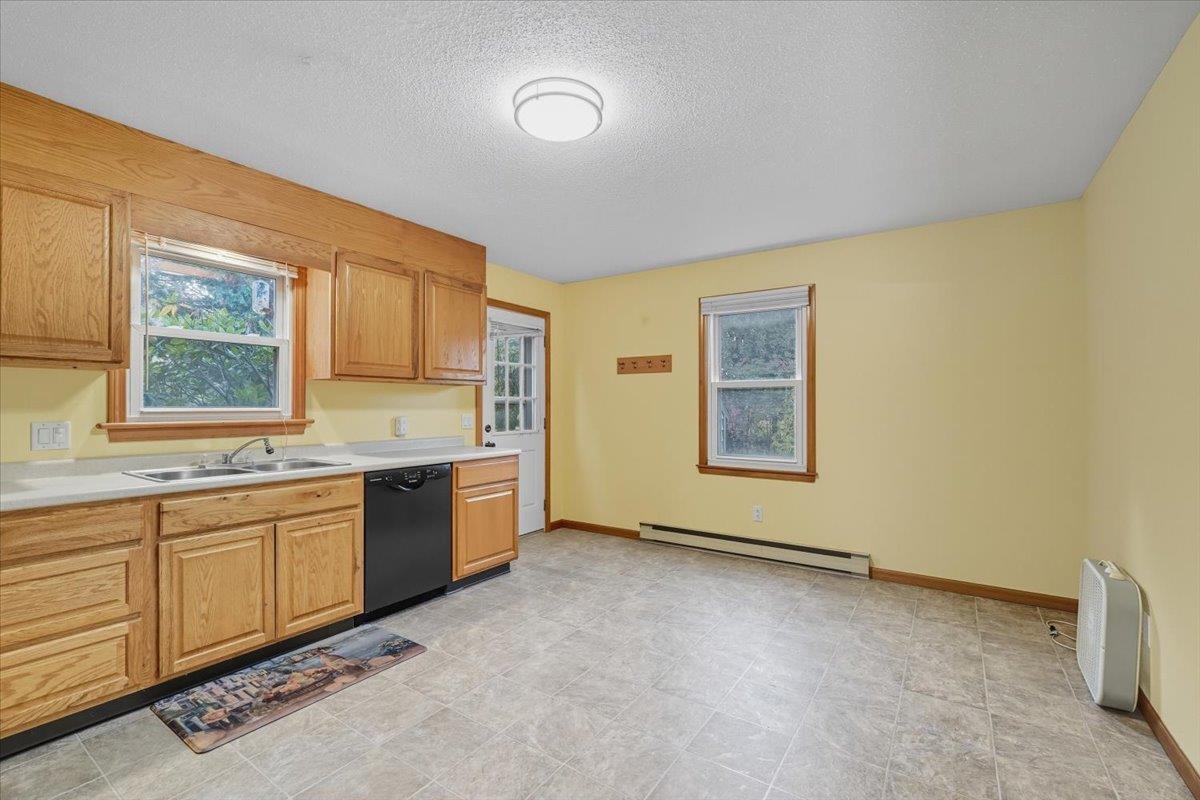 606 Mill Pond Road, Unit 1 Colchester, VT 05446 - Photo 6 of 30 Gallery Image 6