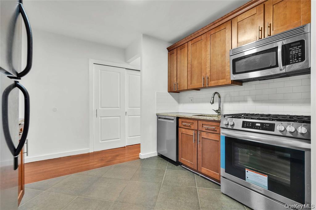 150-29 72nd Road, Unit 4H Queens, NY 11367 - Photo 11 of 16