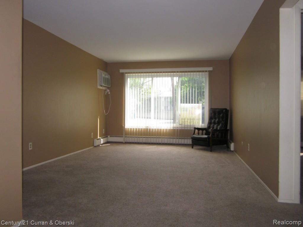 26760 Joy Road, Unit 5 Redford, MI 48239 - Photo 13 of 13 LIVING ROOM