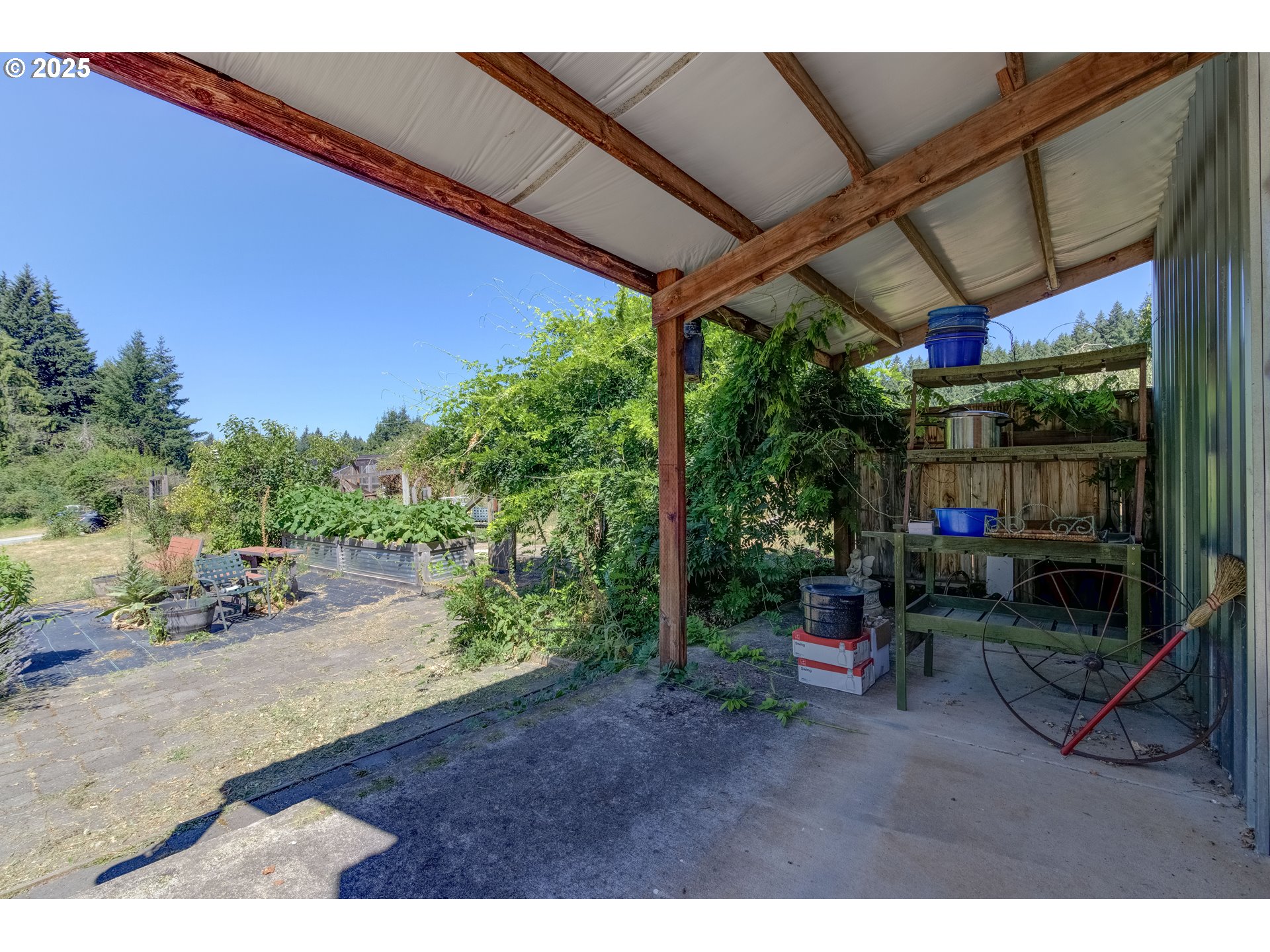 25113 South Ridge Road Beavercreek, OR 97004 - Photo 26 of 43 a view of outdoor space