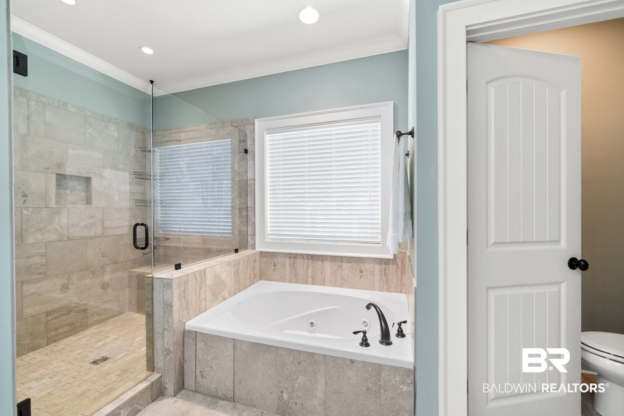 9380 Neumann Drive Elberta, AL 36530 - Photo 20 of 49 Relax in the jetted tub after a long day