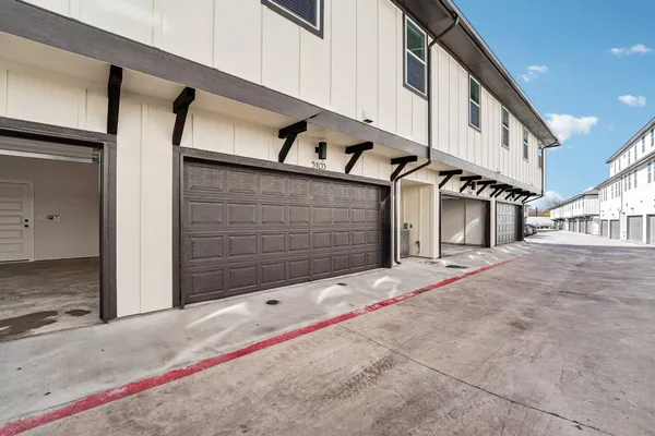 $574,999 | 200 West 56th Street, Unit 5103, Austin, TX 78751