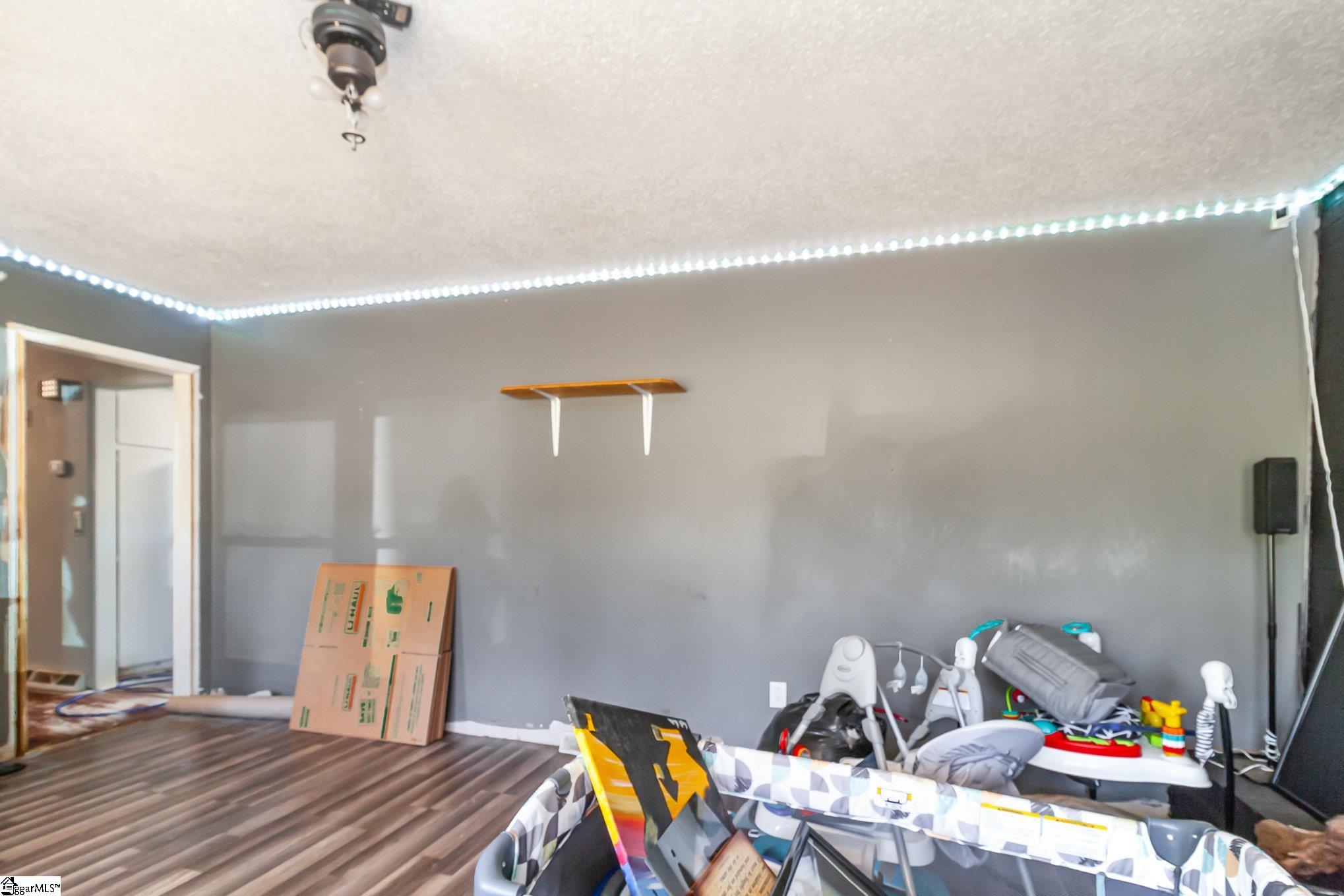 990 Gravley Road Pickens, SC 29671 - Photo 7 of 24