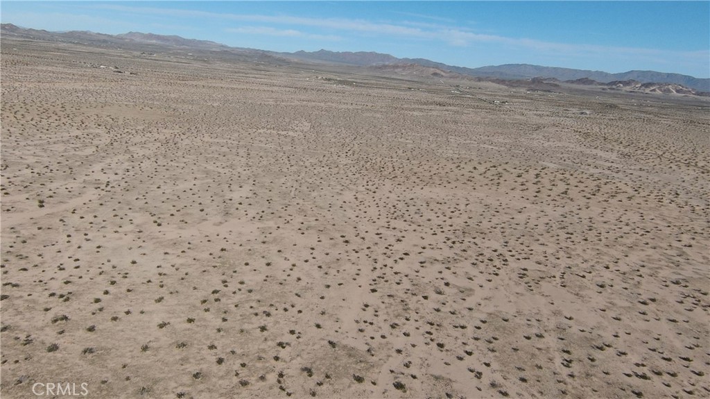 5522 Pinto Mountain Road Twentynine Palms, CA 92277 - Photo 7 of 9 a view of ocean and a mountain