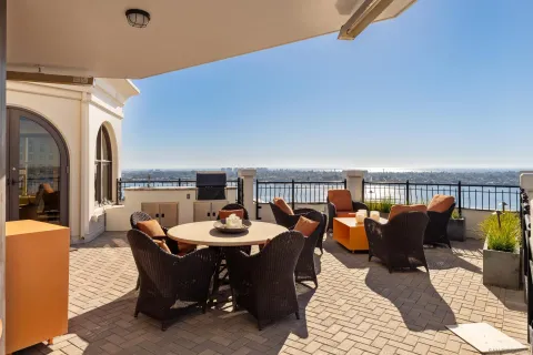 $4,850,000 | 700 West Harbor Drive, Unit 2202, San Diego, CA 92101