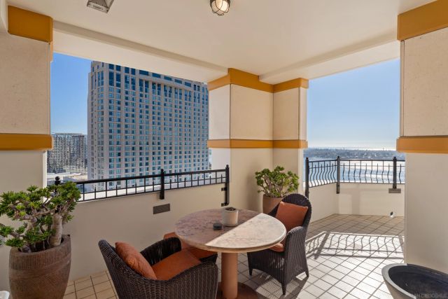 $4,850,000 | 700 West Harbor Drive, Unit 2202, San Diego, CA 92101
